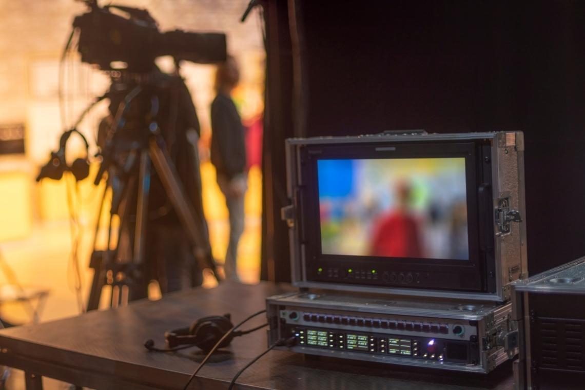 Urbanija zahteva določitev drugačnih nalog voditelju in urednici TV Dnevnika