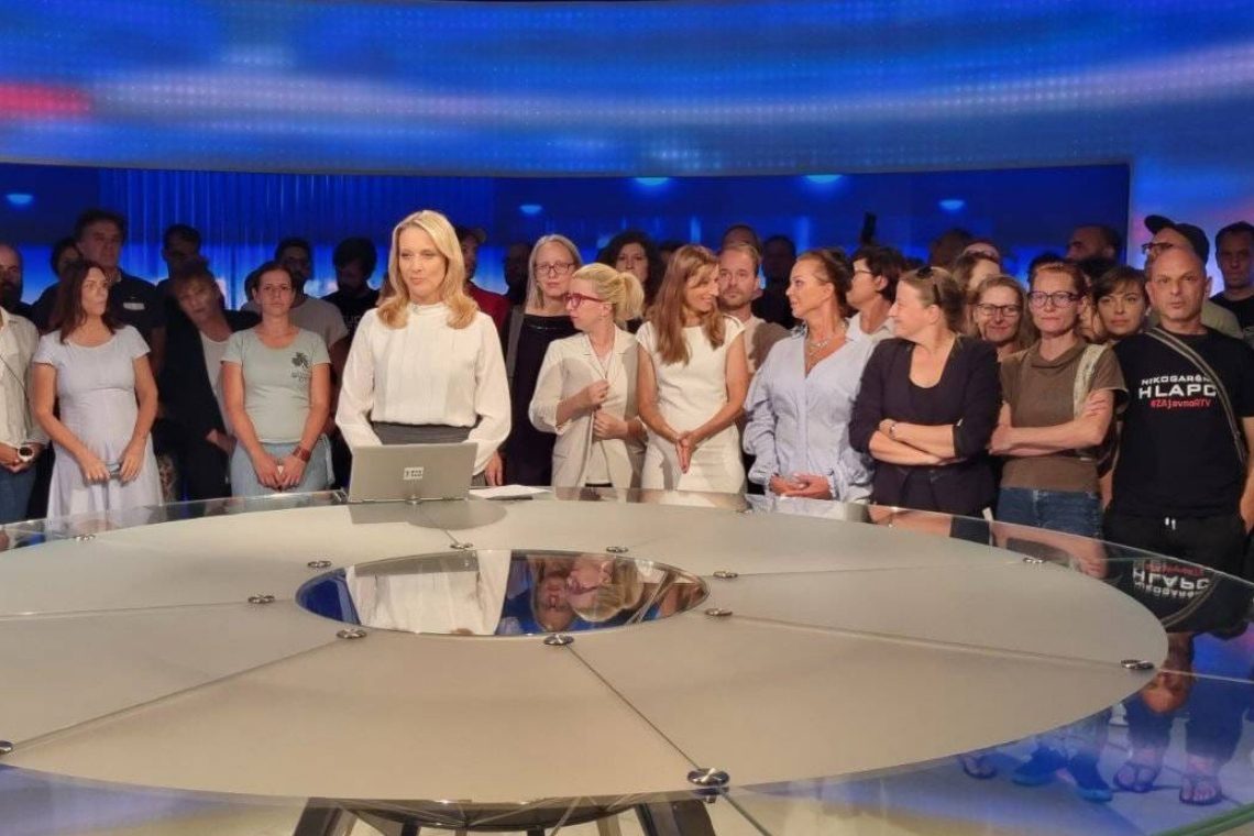 Sodelavci Informativnega programa TVS z navzočnostjo v studiu TV Dnevnika znova proti pritiskom vodstva