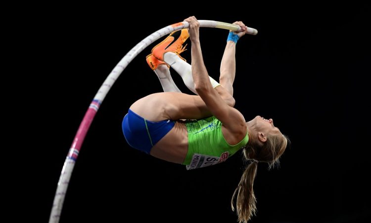 Tina Šutej v Ostravi s 4,82 m izboljšala slovenski rekord v skoku s palico