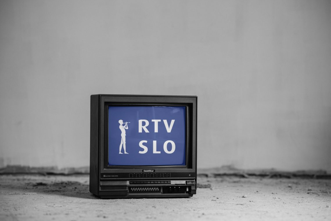 Zoper Urbanijo po njegovih navedbah postopek izredne odpovedi