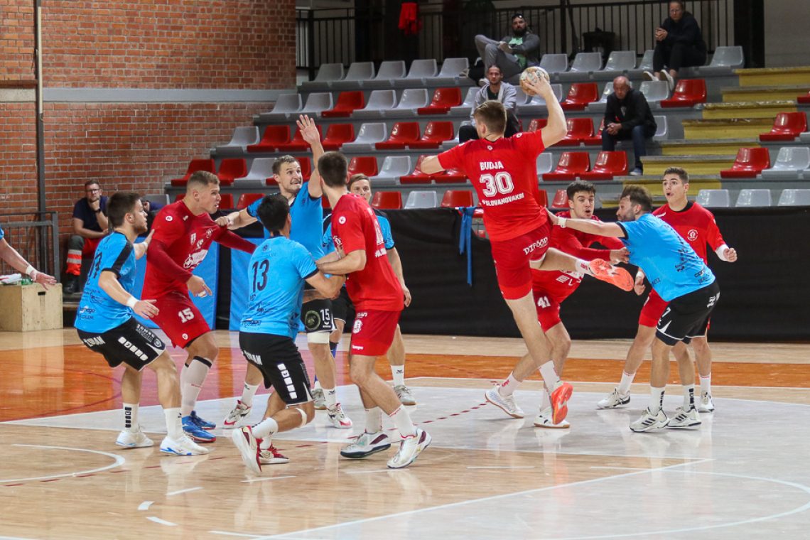 Rokometaši ormoškega Jeruzalema so v 5. krogu lige NLB v gosteh premagali LL Grosist Slovan s 30:28