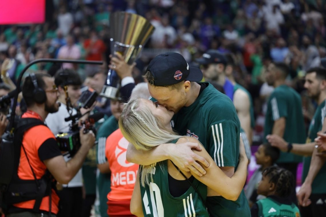 Panathinaikos brani naslov, v evroligi dva slovenska košarkarja