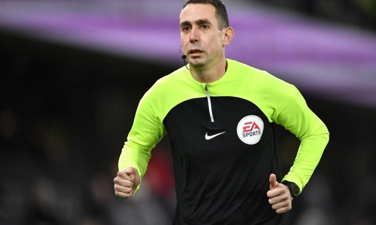 Uefa sprožila preiskavo sodnika Davida Cooteja