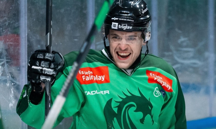 Hokejisti Olimpije so v 33. krogu lige ICEHL v Ljubljani po podaljšku premagali Asiago s 3:2 