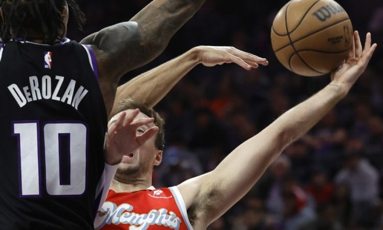 Pestro noč v NBA zaznamovale zmage najboljših ekip