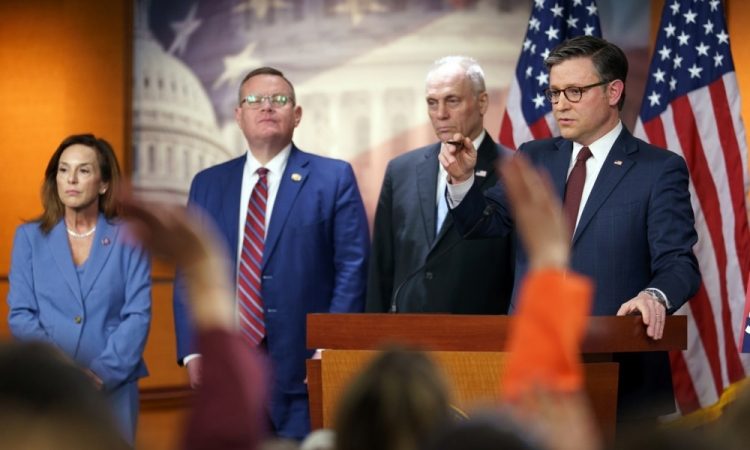 Tehnološki strokovnjaki ameriške vlade množično odstopili zaradi Elona Muska