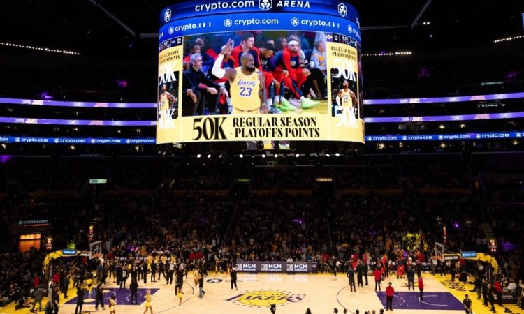 Lakers na Dončičevih krilih do zmage nad Phoenixom