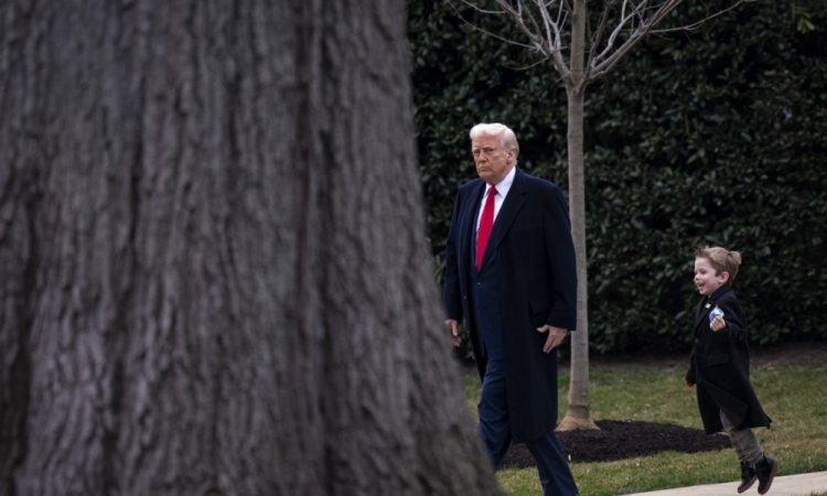 Trumpova administracija ukinila zaposlitve v Glasu Amerike in drugih javnih medijih