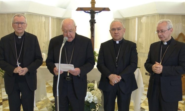 Po smrti papeža Frančiška svet izraža poklone in sožalje