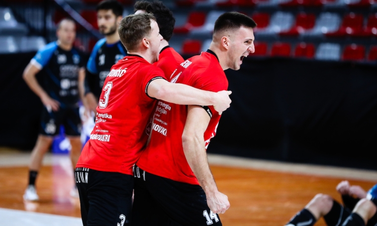 Rokometaši LL Grosist Slovana do premiernega naslova državnih prvakov