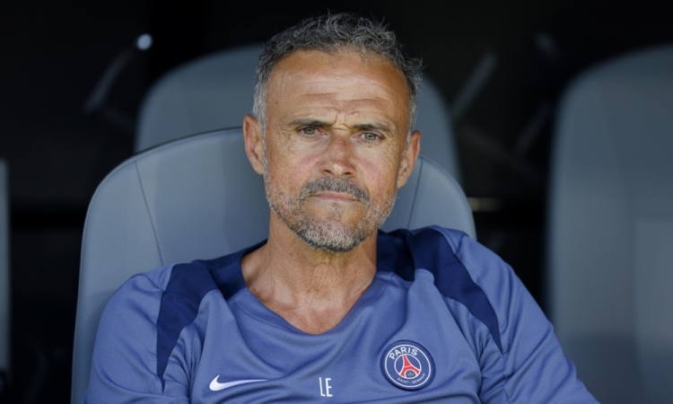 Luis Enrique: Žoga skače kot zajec