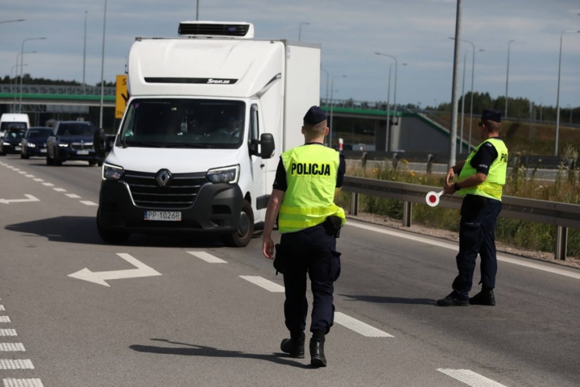 Poljska uvedla začasen nadzor na meji z Nemčijo in Litvo