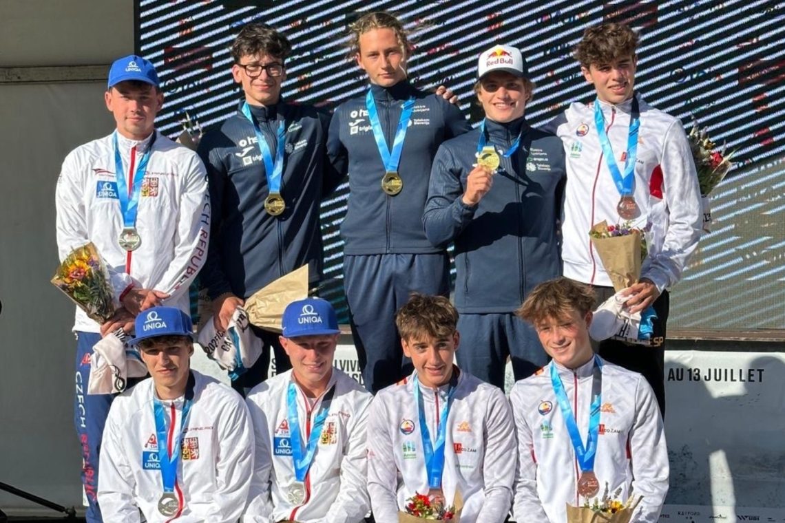 Slovenski mladinci ekipni svetovni prvaki v slalomu