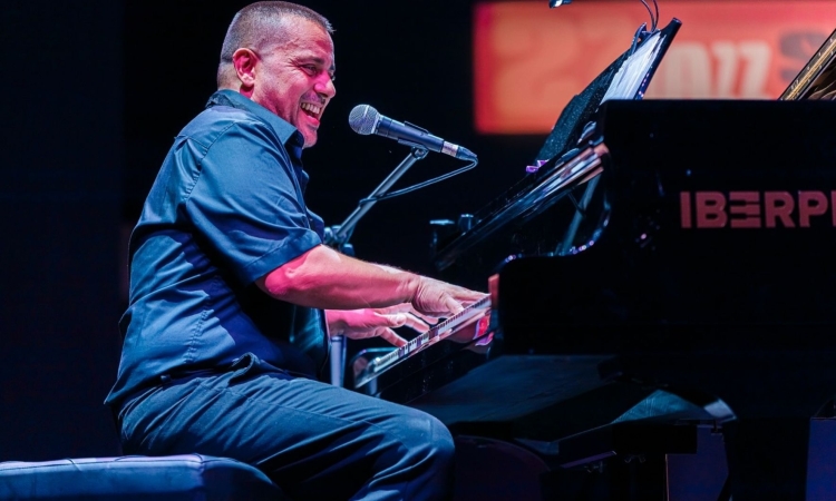 Uroš Perić in Emmet Cohen skupaj na odru festivala v San Javierju