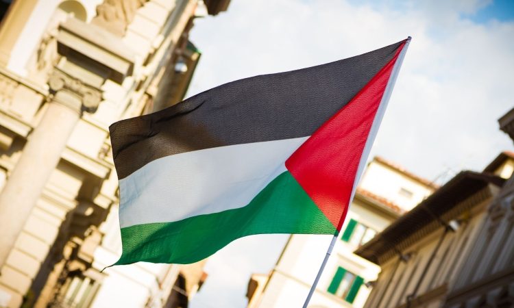 Palestinec v Sloveniji trdi, da ga Sova pritiska zaradi zavrnitve sodelovanja