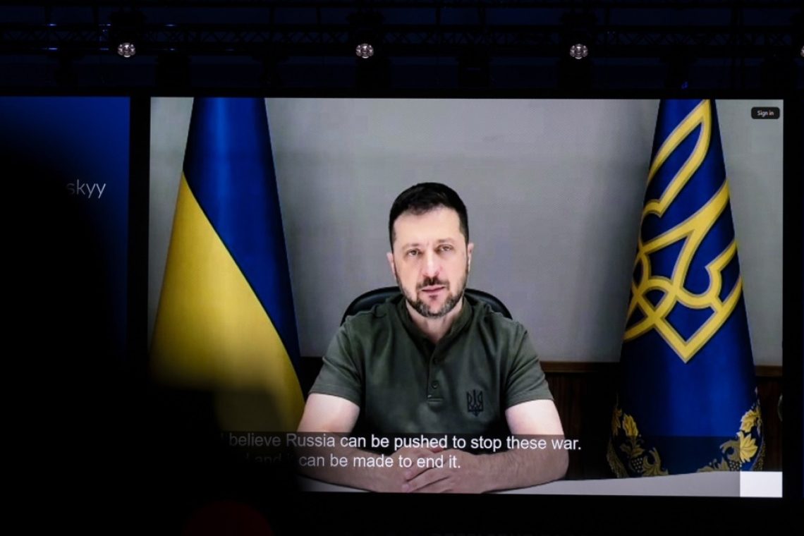 Zelenski ponovno pozval k takojšnjemu premirju kot pogoju za srečanje s Putinom