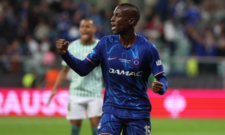 Chelsea zavrl že dogovorjeni prestop Nicolasa Jacksona v Bayern München tik pred zaključkom
