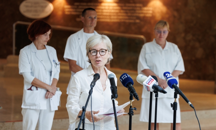 Za zaščito dojenčkov pred okužbo z RSV priporočeno cepljenje nosečnic