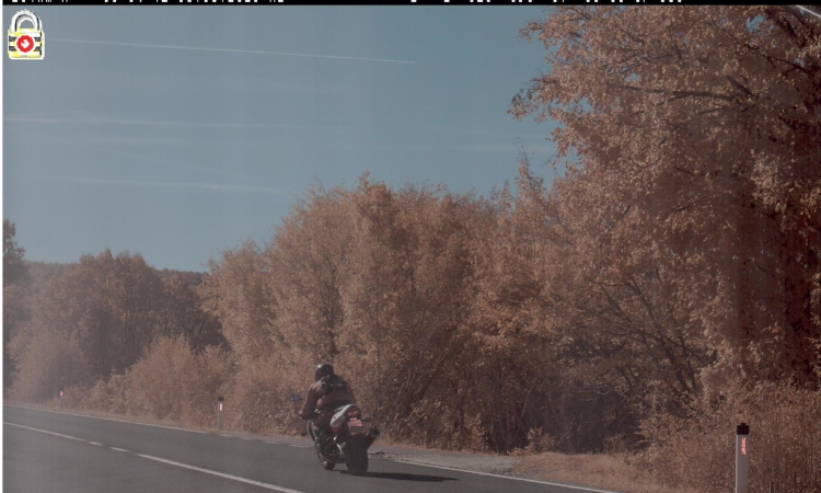 Policija opozarja motoriste na jesenske pasti na cestah
