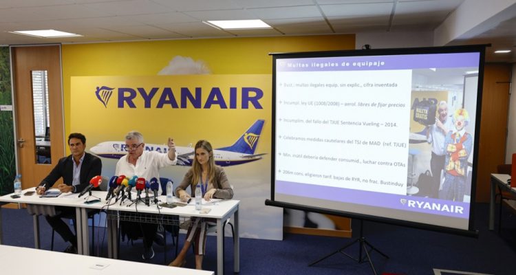 Ryanair ob višjih cenah vozovnic z rekordnim dobičkom