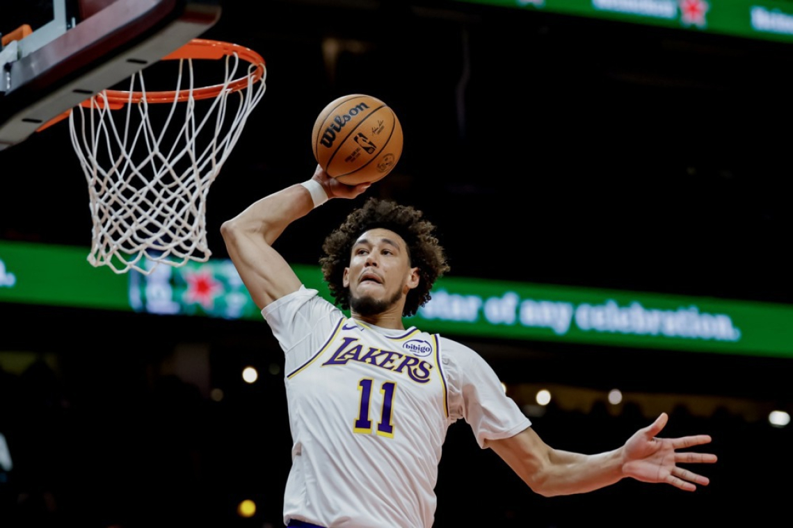 Košarkarji Los Angeles Lakers so brez Dončića visoko izgubil v Phoenixu