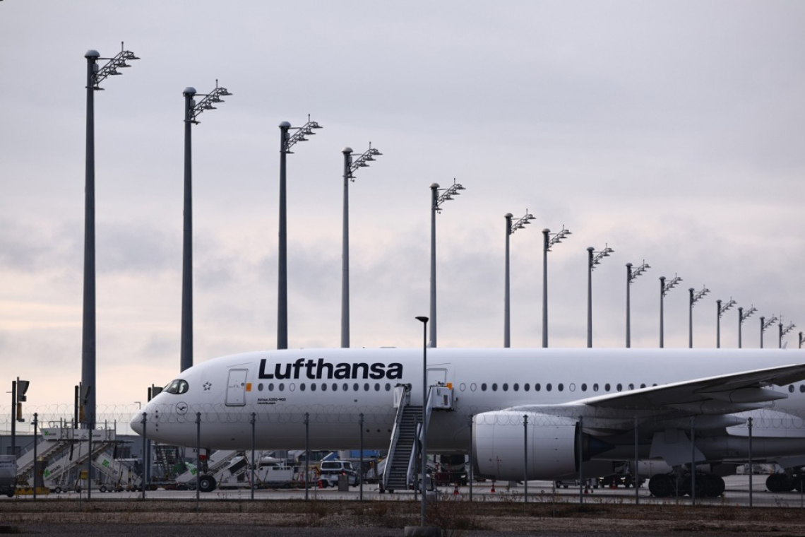 Lufthansa uvaja brezplačni internet Starlink na vseh letalih