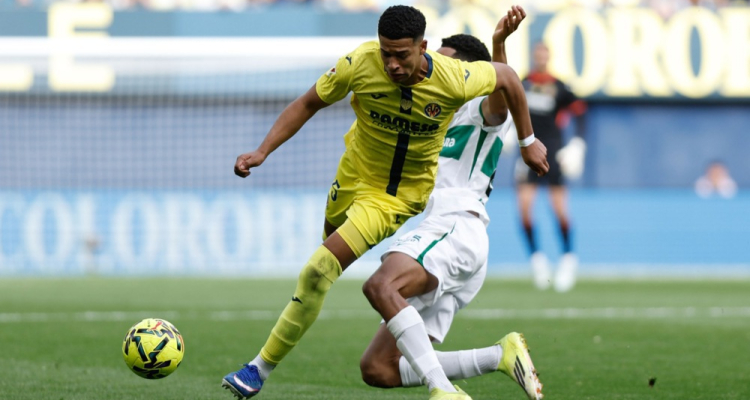 Villarreal še naprej diha za ovratnik Atleticu