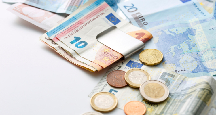 Junija novo zvišanje plač za večino zaposlenih v javnem sektorju